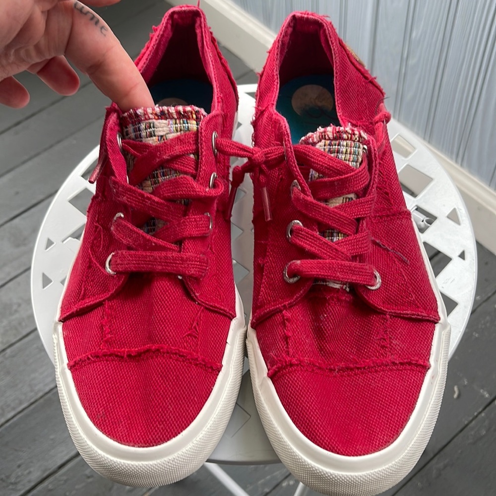 Red Blow Fish Shoes